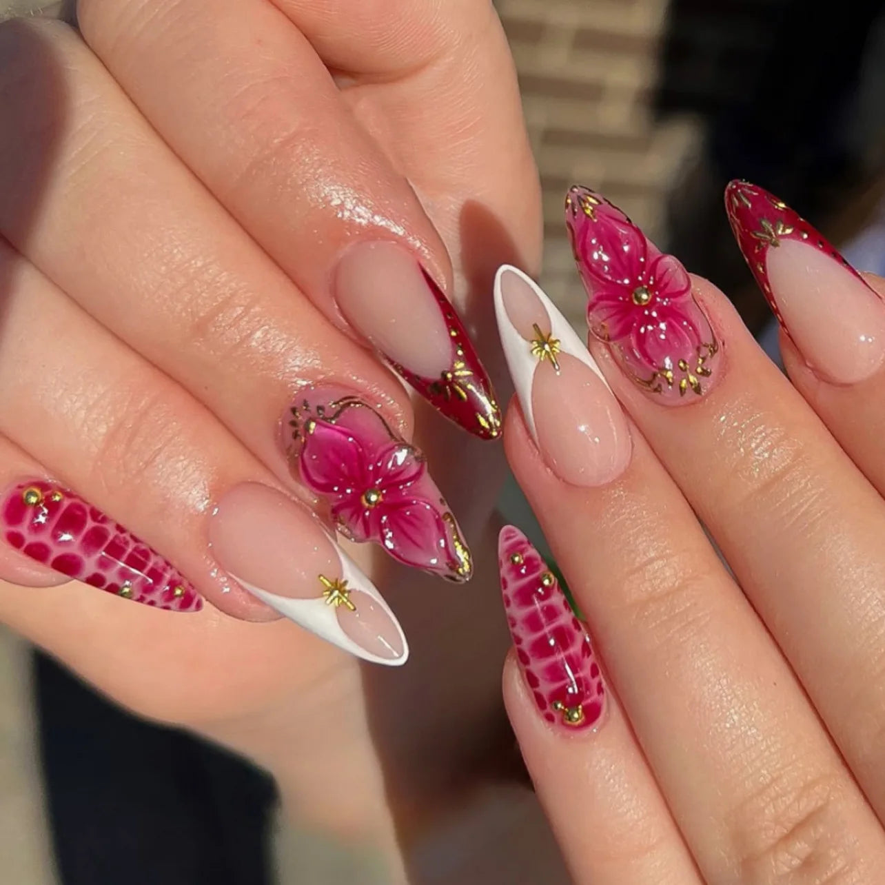 Mid-length Gilded 3D Flower Gradient Almond Reusable Press On Nails