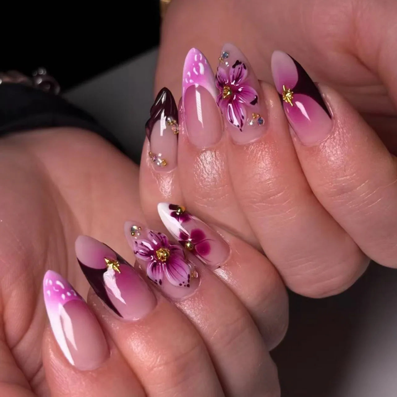 Mid-length Gilded 3D Flower Gradient Almond Reusable Press On Nails