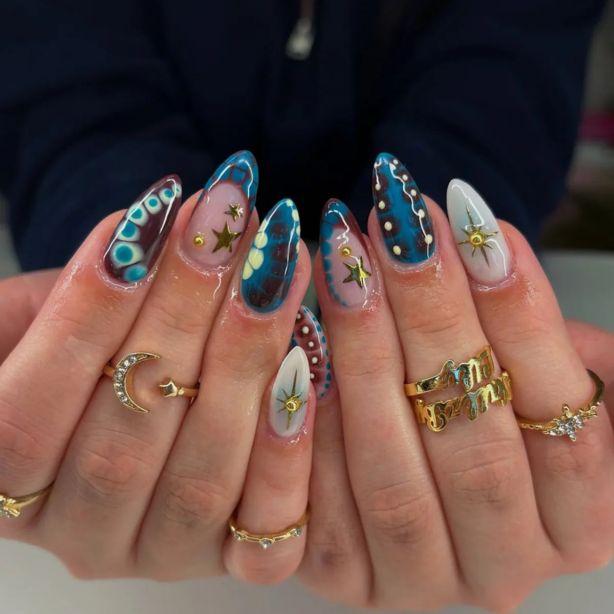 Mid-length Gilded 3D Flower Gradient Almond Reusable Press On Nails